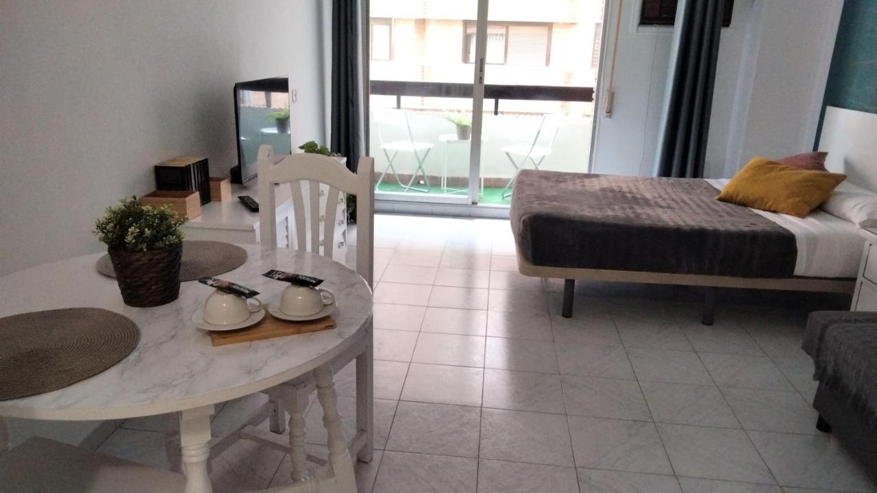 Triana Fenix Appartement Sevilla Buitenkant foto